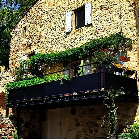 Un Pied Dans La Foret Guest house La Capelle-et-Masmolene