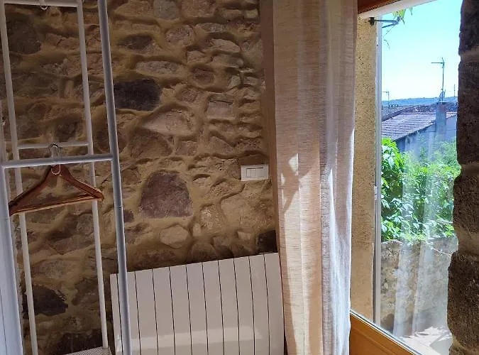 Un Pied Dans La Foret 3* La Capelle-et-Masmolene